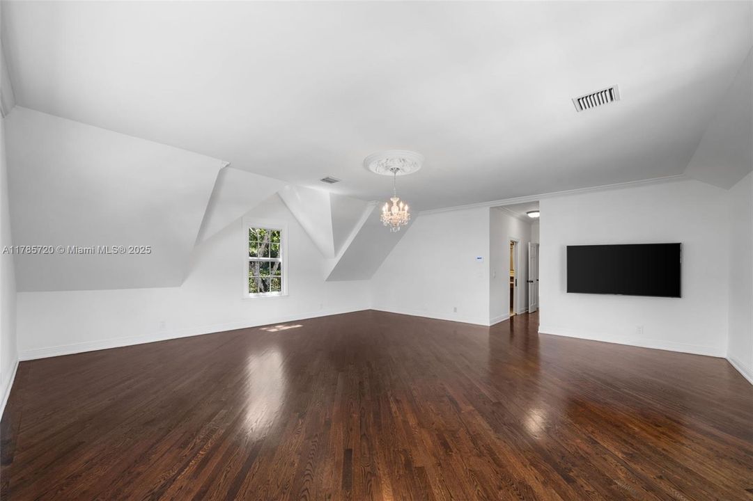 For Sale: $5,800,000 (5 beds, 5 baths, 5424 Square Feet)