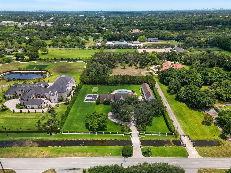 For Sale: $5,800,000 (5 beds, 5 baths, 5424 Square Feet)