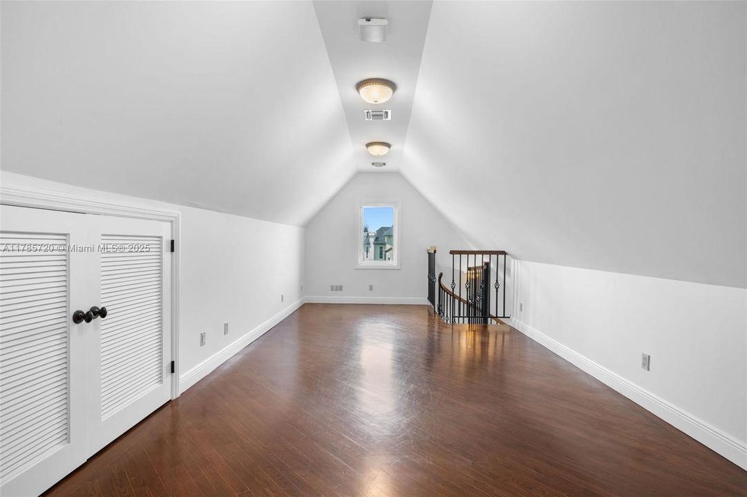 For Sale: $5,800,000 (5 beds, 5 baths, 5424 Square Feet)