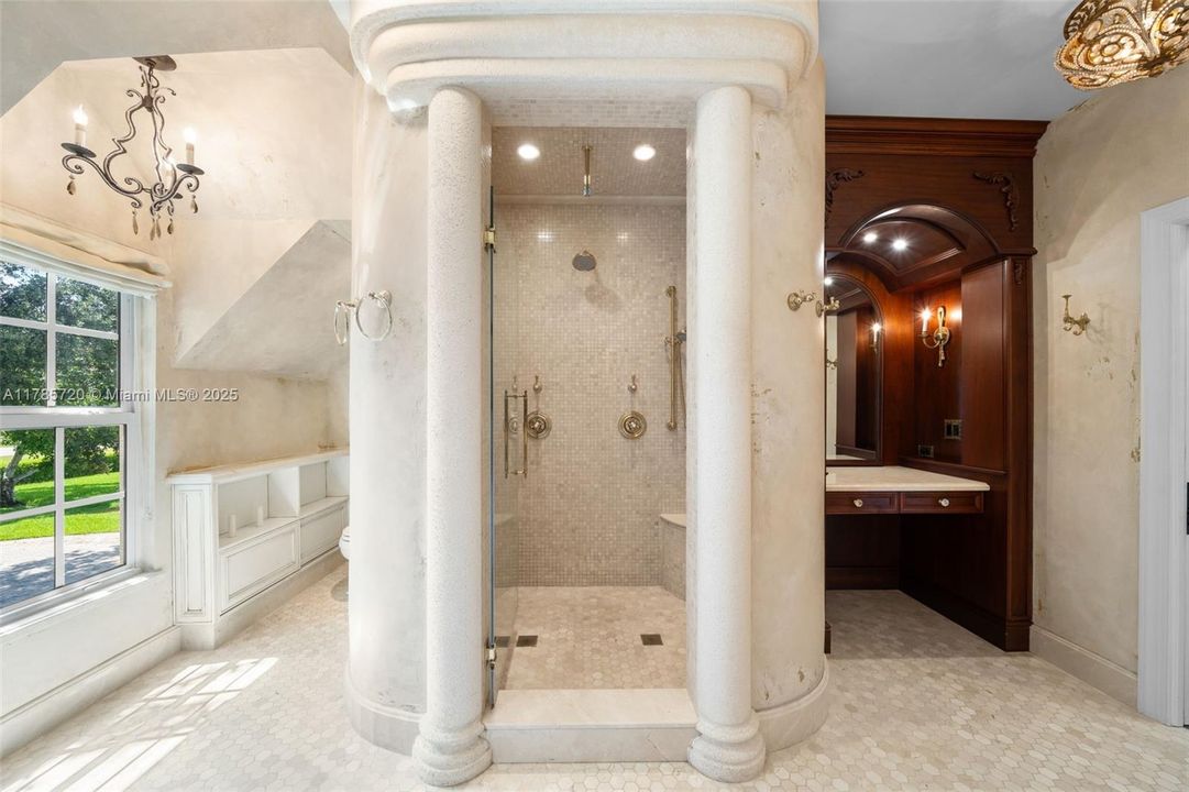 For Sale: $5,800,000 (5 beds, 5 baths, 5424 Square Feet)