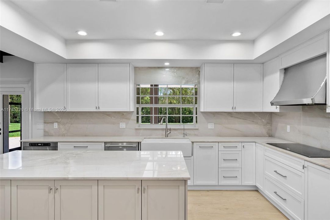 For Sale: $5,800,000 (5 beds, 5 baths, 5424 Square Feet)