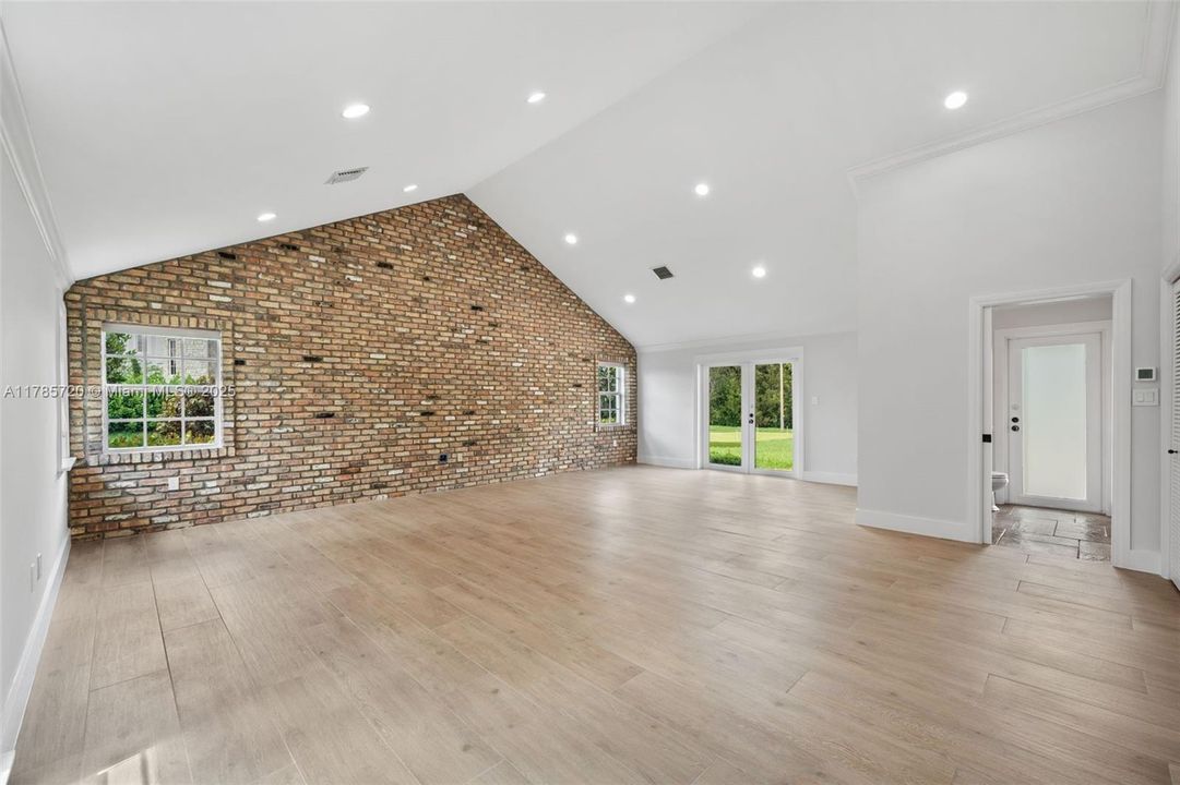 For Sale: $5,800,000 (5 beds, 5 baths, 5424 Square Feet)