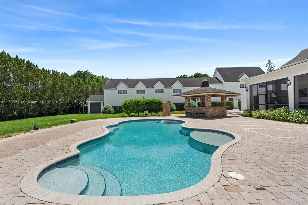 For Sale: $5,800,000 (5 beds, 5 baths, 5424 Square Feet)