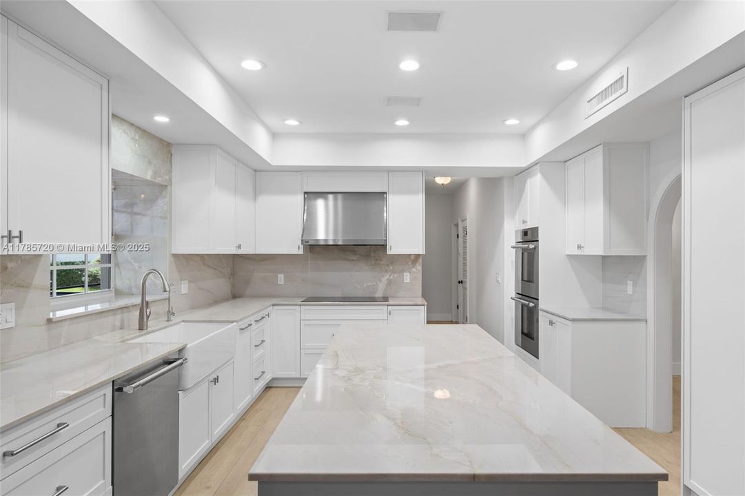 For Sale: $5,800,000 (5 beds, 5 baths, 5424 Square Feet)