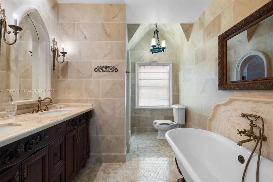 For Sale: $5,800,000 (5 beds, 5 baths, 5424 Square Feet)