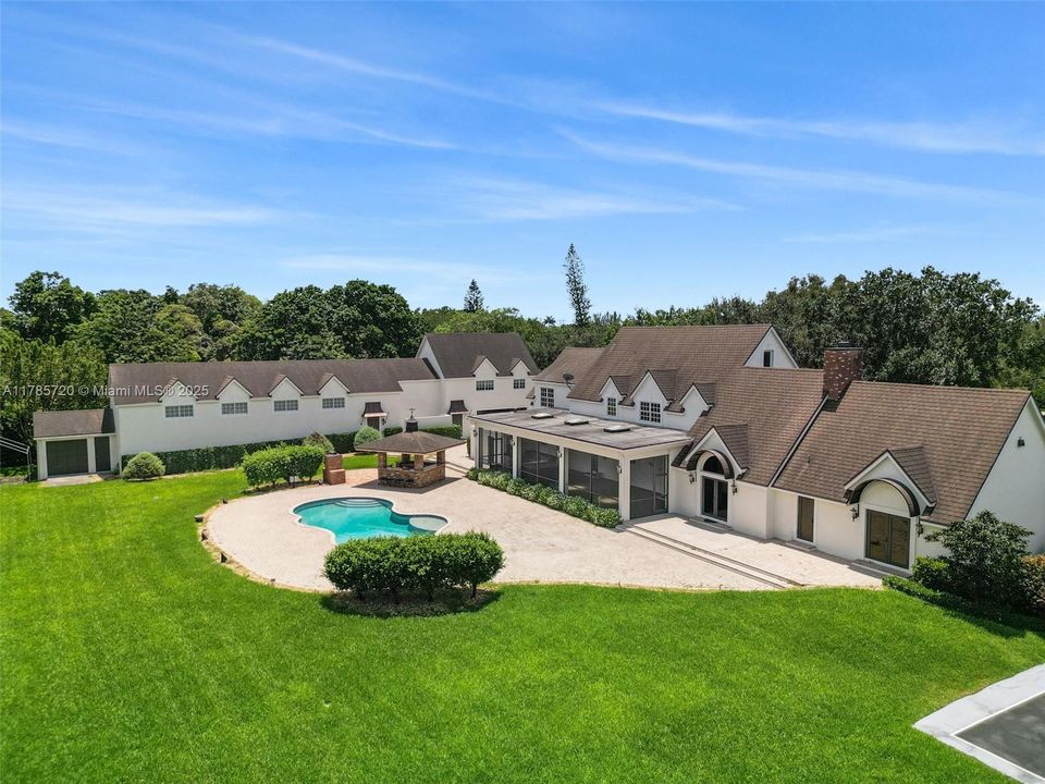 For Sale: $5,800,000 (5 beds, 5 baths, 5424 Square Feet)