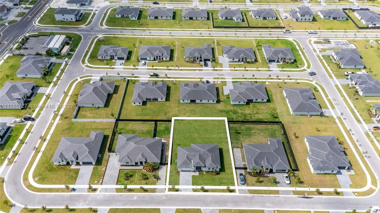 Недавно арендовано: $3,900 (3 спален, 2 ванн, 2086 Квадратных фут)