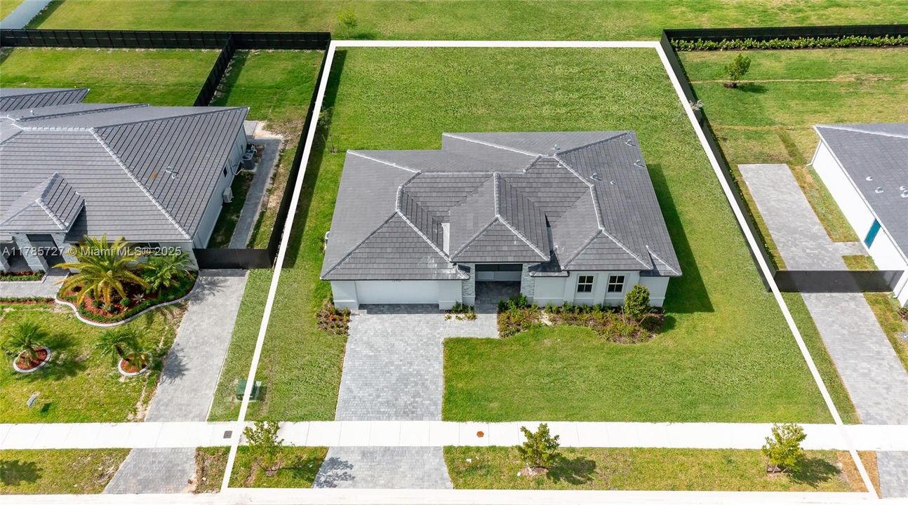 Недавно арендовано: $3,900 (3 спален, 2 ванн, 2086 Квадратных фут)