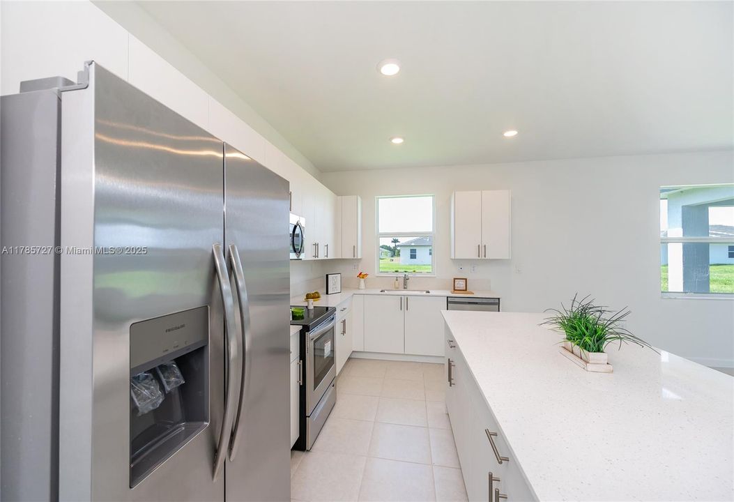 Недавно арендовано: $3,900 (3 спален, 2 ванн, 2086 Квадратных фут)