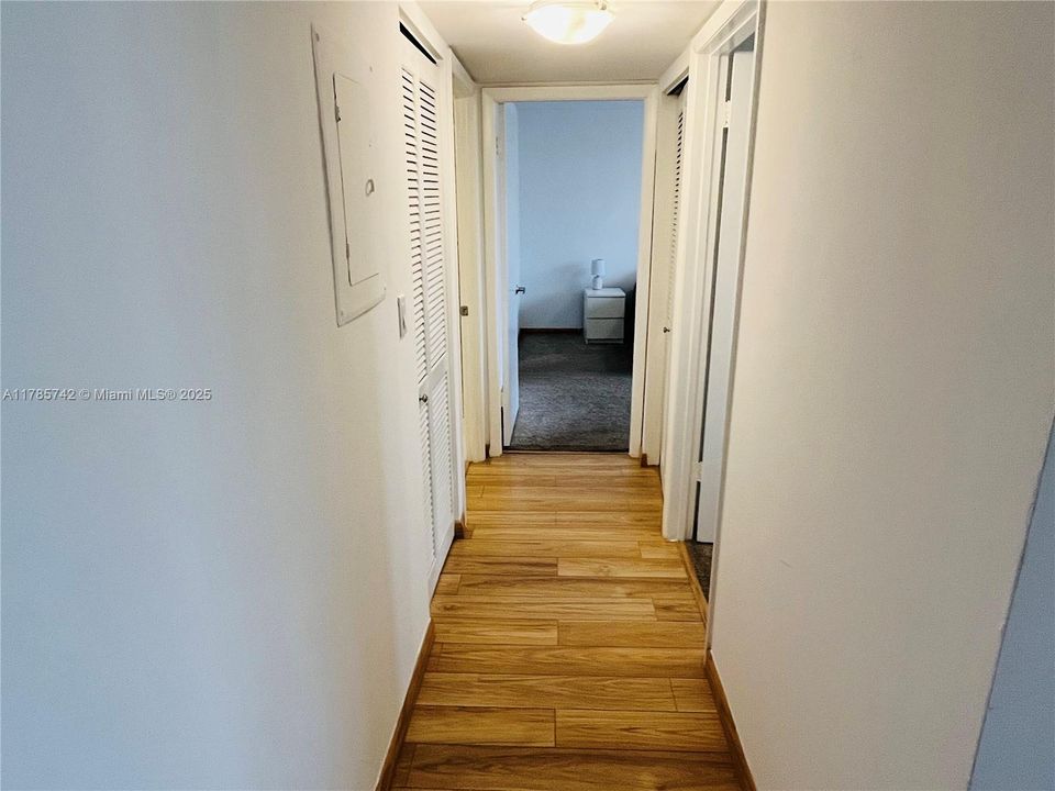 最近租的: $3,495 (2 贝兹, 2 浴室, 1030 平方英尺)