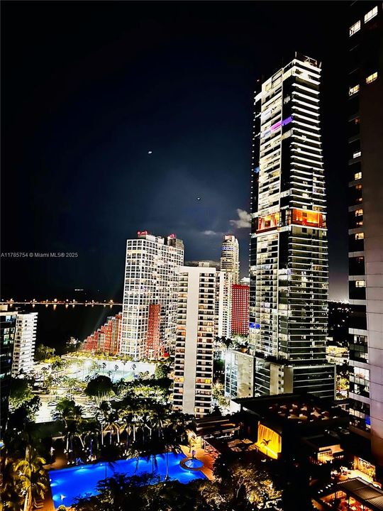 最近租的: $2,600 (1 贝兹, 1 浴室, 600 平方英尺)