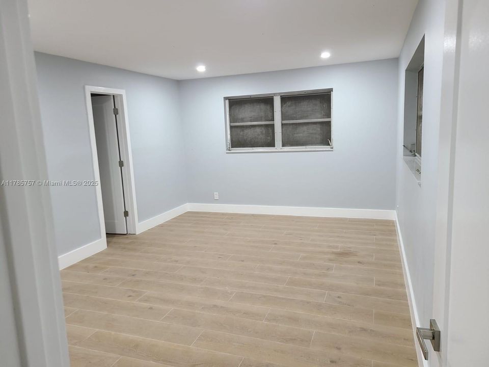 Recently Rented: $2,250 (2 beds, 2 baths, 1179 Square Feet)