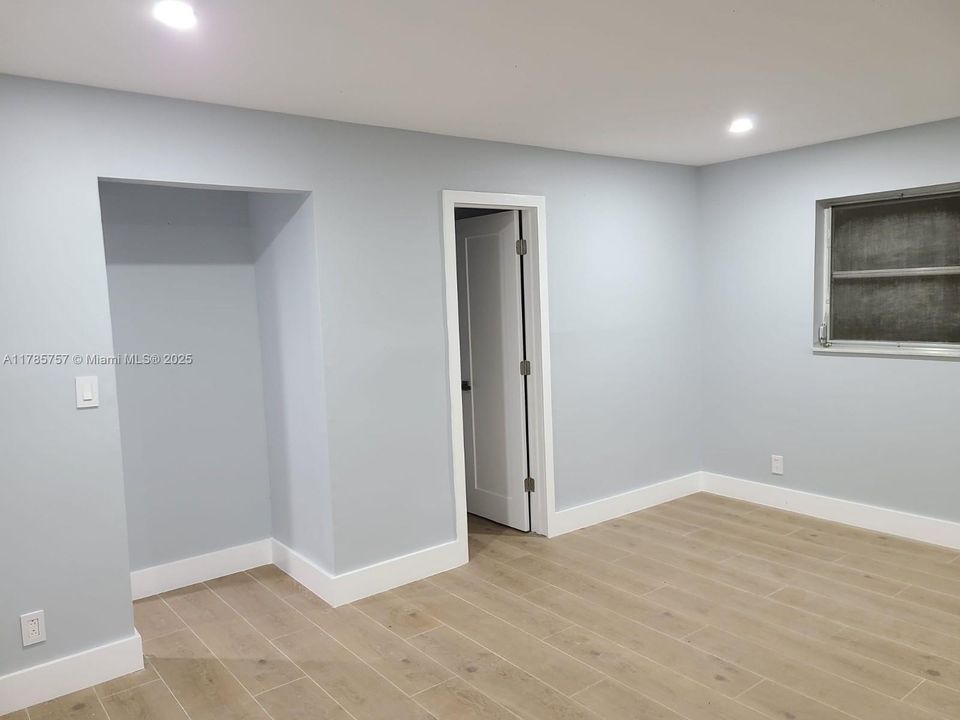 Recently Rented: $2,250 (2 beds, 2 baths, 1179 Square Feet)