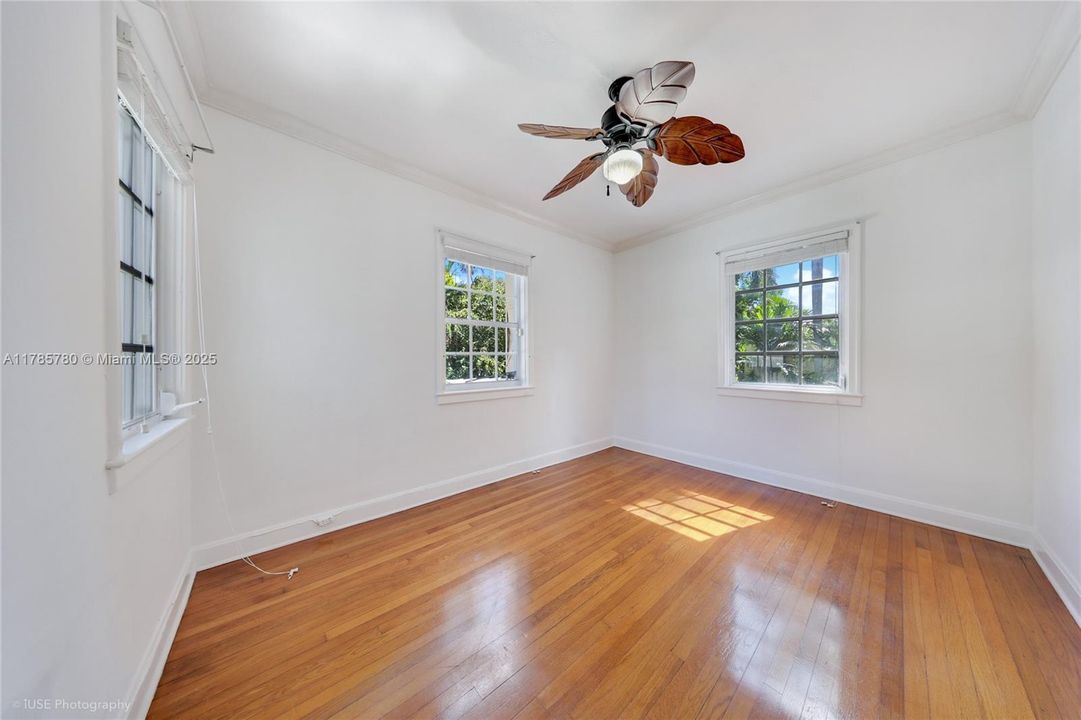 最近租的: $8,500 (4 贝兹, 3 浴室, 2350 平方英尺)