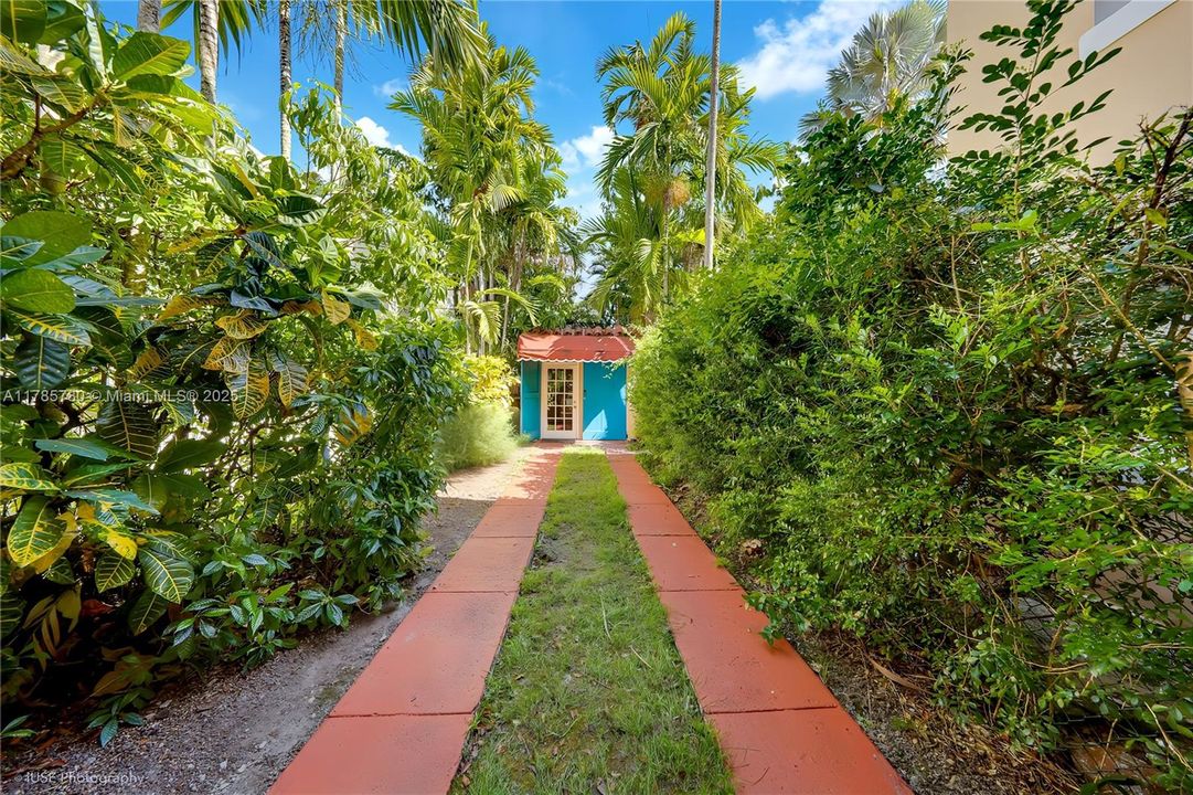 最近租的: $8,500 (4 贝兹, 3 浴室, 2350 平方英尺)