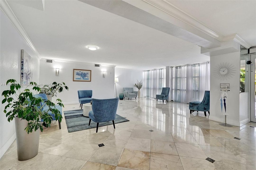 Recently Sold: $289,000 (2 beds, 1 baths, 1075 Square Feet)