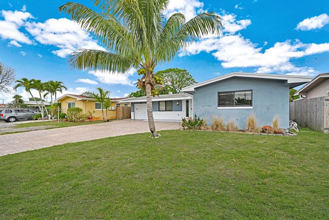 Под контрактом: $509,900 (2 спален, 2 ванн, 1208 Квадратных фут)