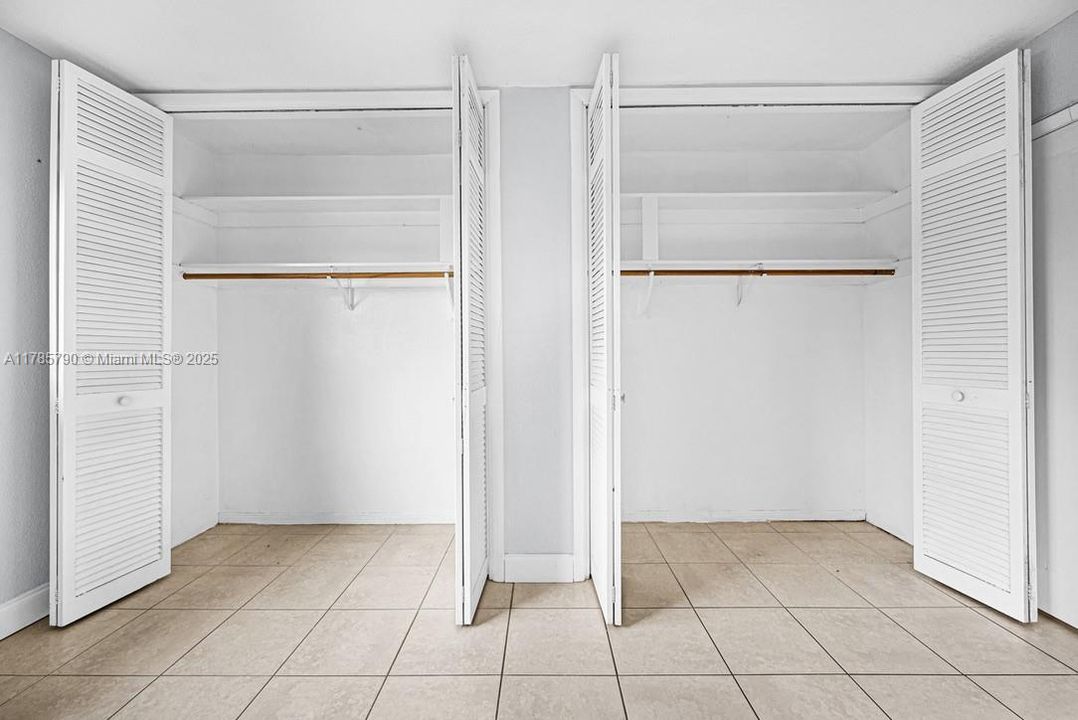 Под контрактом: $509,900 (2 спален, 2 ванн, 1208 Квадратных фут)