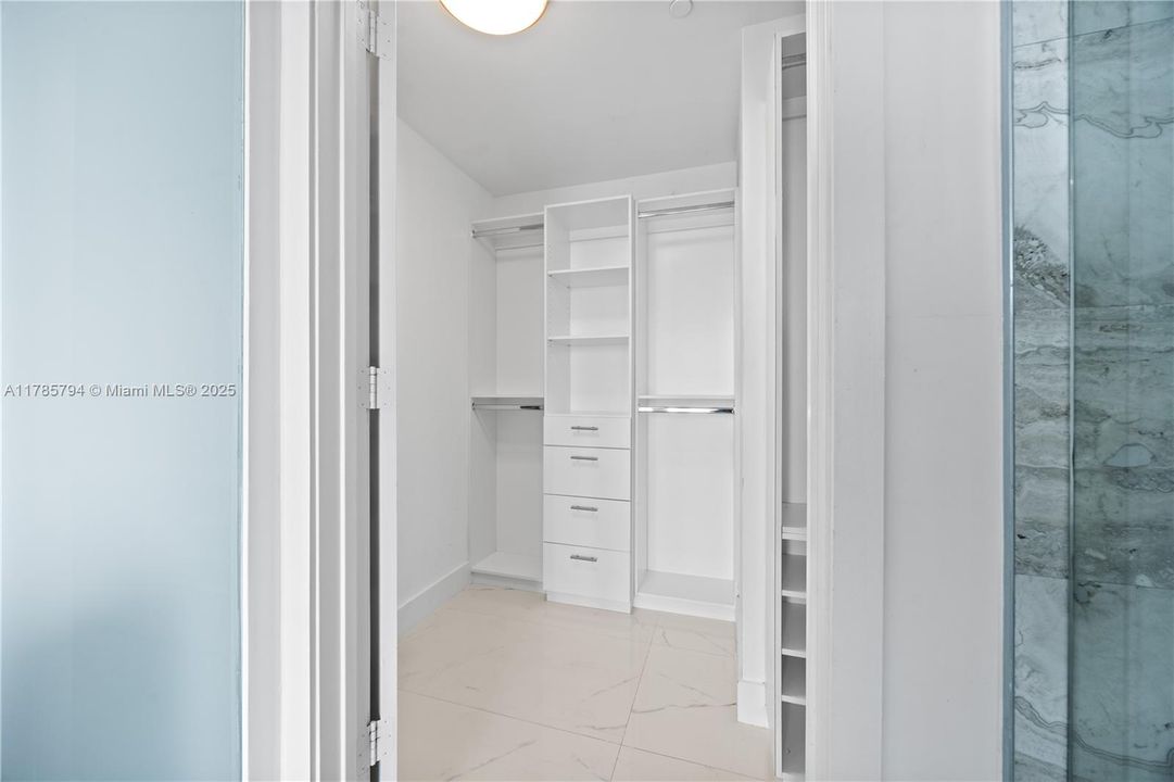 Недавно арендовано: $4,600 (1 спален, 2 ванн, 944 Квадратных фут)