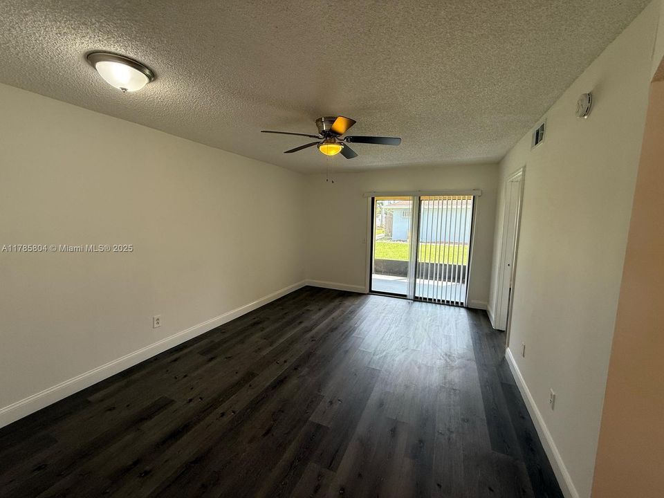 Recientemente alquilado: $1,600 (2 camas, 2 baños, 744 Pies cuadrados)