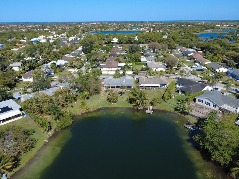 Recently Sold: $749,900 (4 beds, 2 baths, 1924 Square Feet)