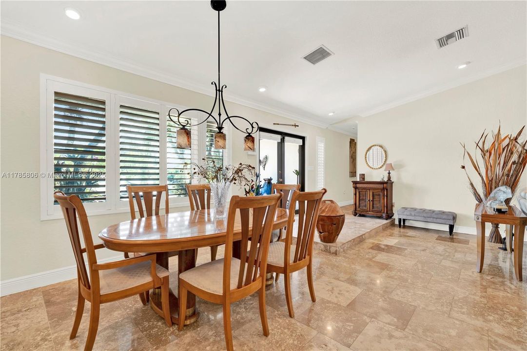 Recently Sold: $749,900 (4 beds, 2 baths, 1924 Square Feet)