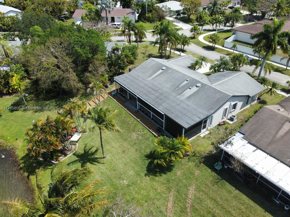 Recently Sold: $749,900 (4 beds, 2 baths, 1924 Square Feet)