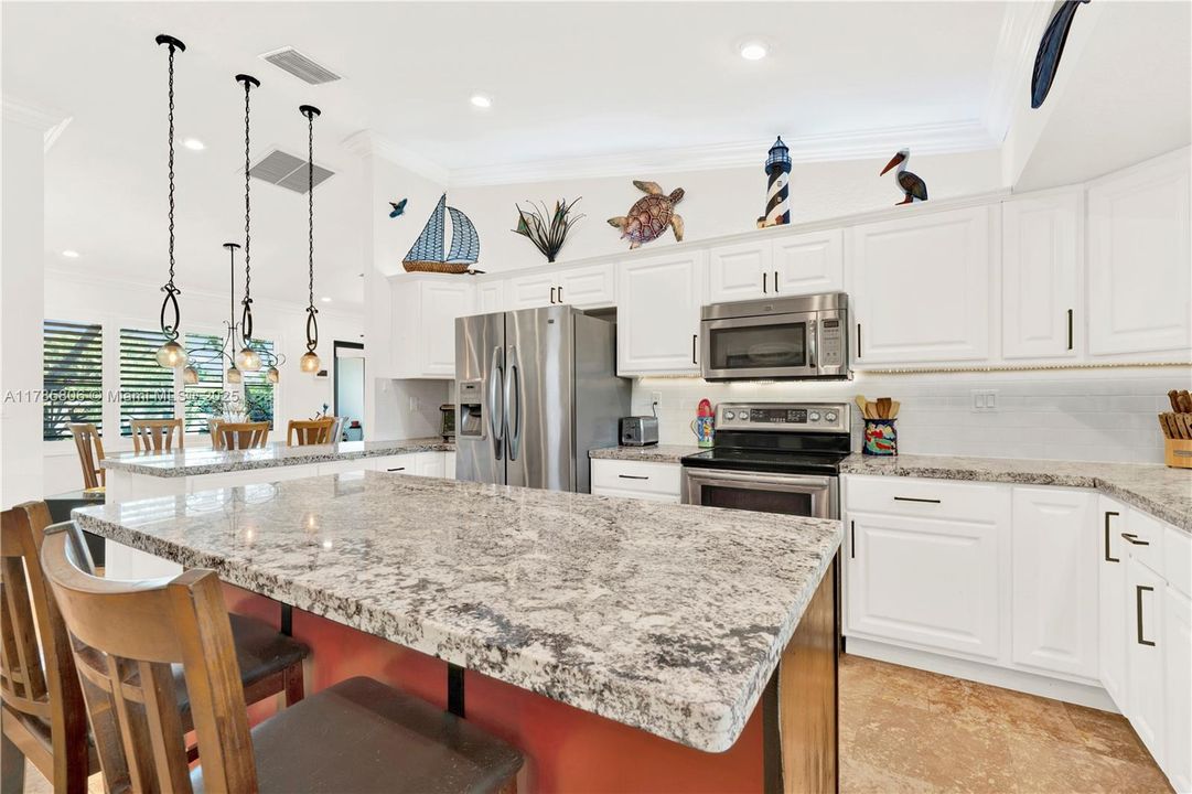 Recently Sold: $749,900 (4 beds, 2 baths, 1924 Square Feet)