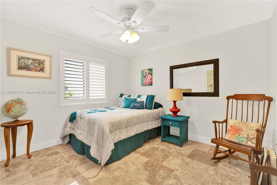 Recently Sold: $749,900 (4 beds, 2 baths, 1924 Square Feet)