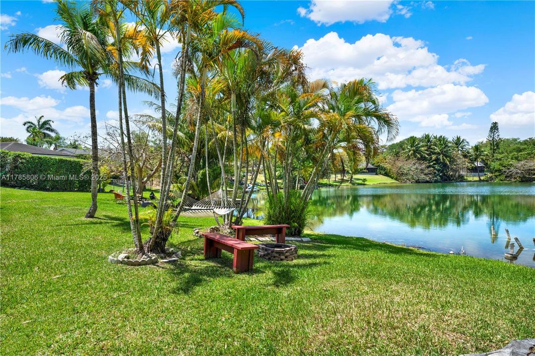 Recently Sold: $749,900 (4 beds, 2 baths, 1924 Square Feet)