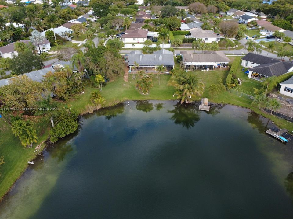 Recently Sold: $749,900 (4 beds, 2 baths, 1924 Square Feet)