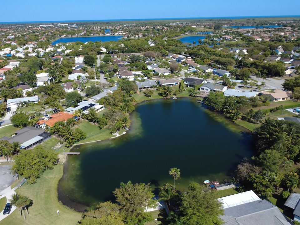 Recently Sold: $749,900 (4 beds, 2 baths, 1924 Square Feet)