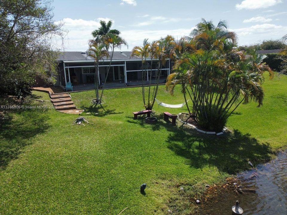 Recently Sold: $749,900 (4 beds, 2 baths, 1924 Square Feet)