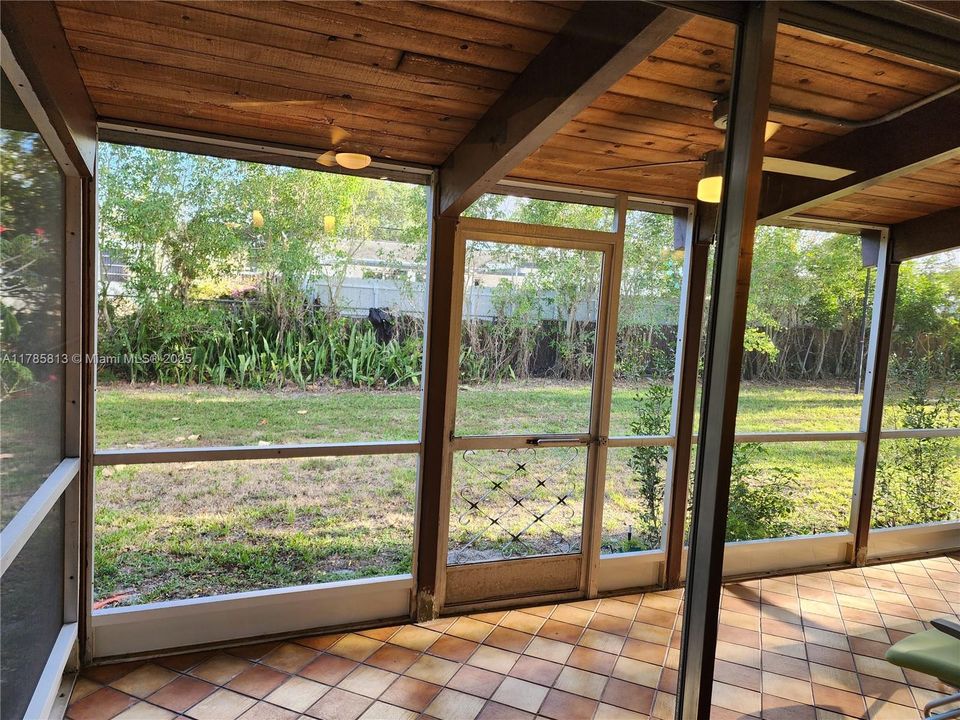 screened in back patio