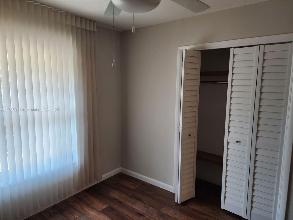 Недавно продано: $297,000 (2 спален, 2 ванн, 960 Квадратных фут)