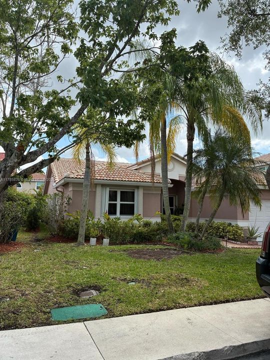 Recently Sold: $540,000 (3 beds, 2 baths, 1703 Square Feet)