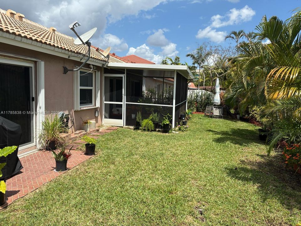 Recently Sold: $540,000 (3 beds, 2 baths, 1703 Square Feet)
