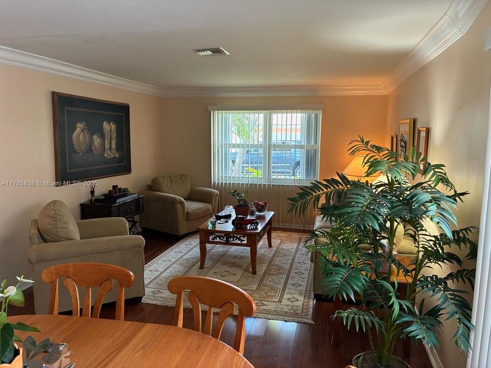 Recently Sold: $540,000 (3 beds, 2 baths, 1703 Square Feet)