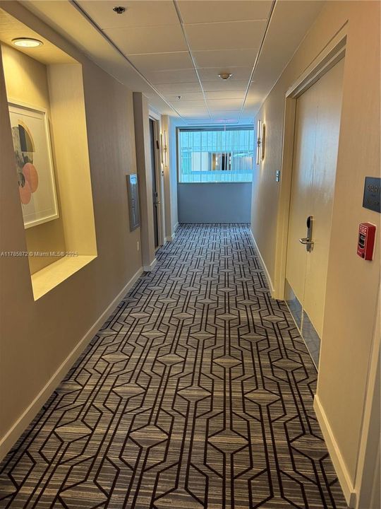 出租: $6,000 (2 贝兹, 2 浴室, 1290 平方英尺)