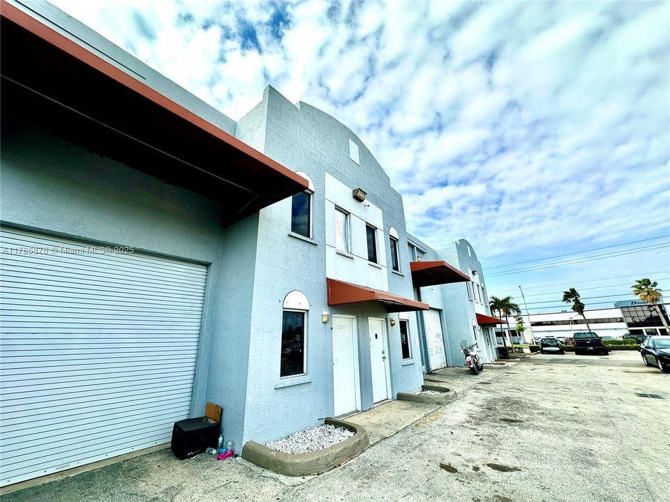 待售: $399,000 (0 贝兹, 0 浴室, 0 平方英尺)