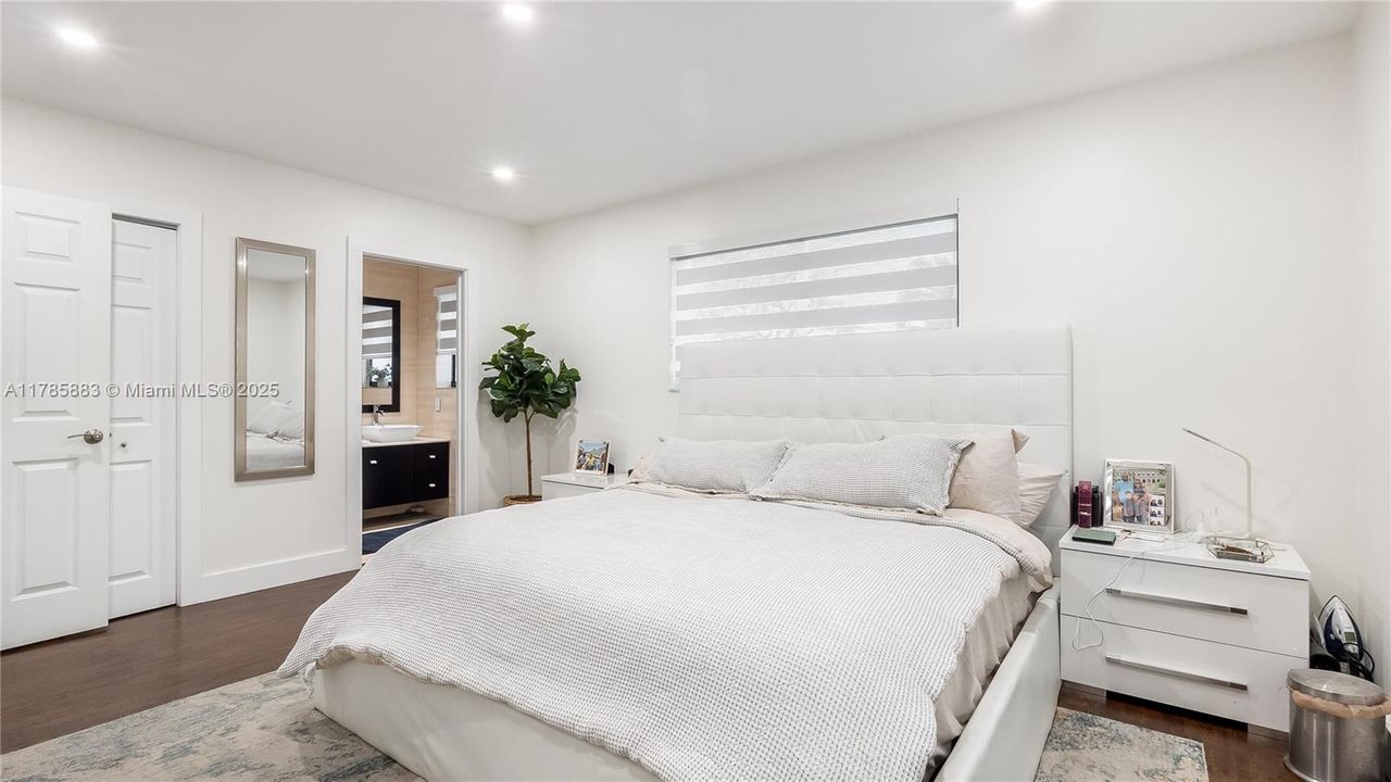 Vendido Recientemente: $660,000 (3 camas, 2 baños, 1606 Pies cuadrados)