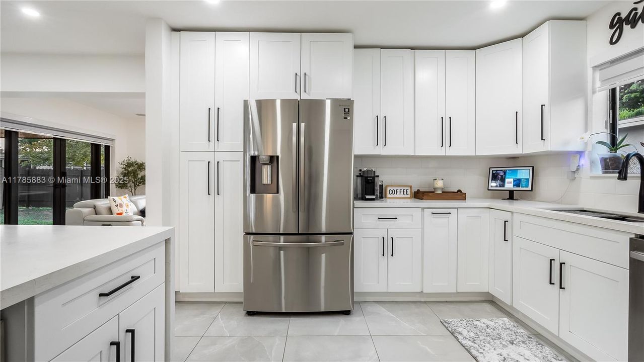 Vendido Recientemente: $660,000 (3 camas, 2 baños, 1606 Pies cuadrados)