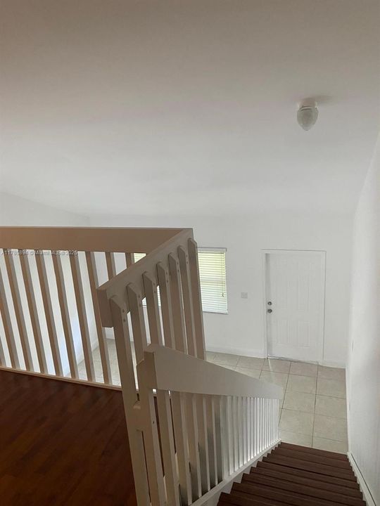 Recently Rented: $2,700 (2 beds, 2 baths, 1012 Square Feet)