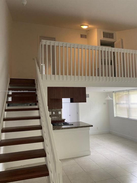 Recently Rented: $2,700 (2 beds, 2 baths, 1012 Square Feet)