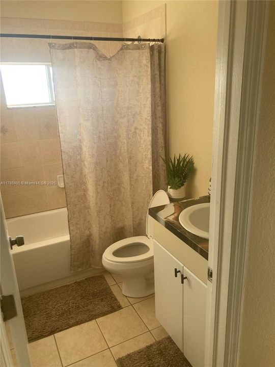 Недавно арендовано: $1,500 (3 спален, 2 ванн, 1582 Квадратных фут)