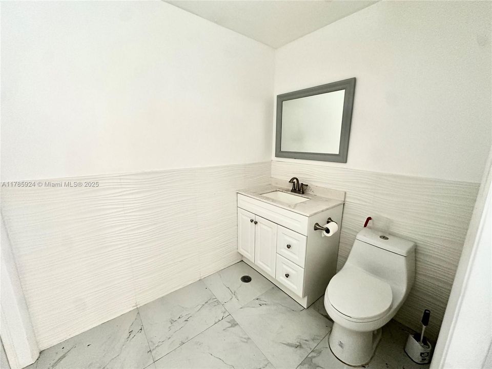 待售: $399,000 (0 贝兹, 0 浴室, 0 平方英尺)