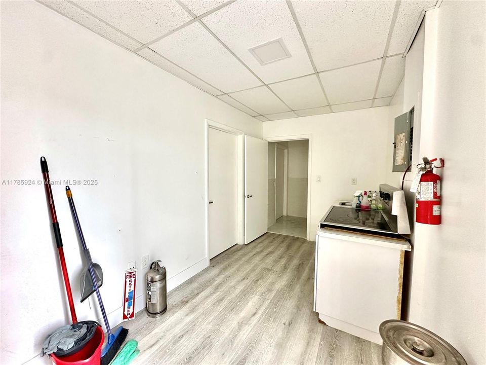 待售: $399,000 (0 贝兹, 0 浴室, 0 平方英尺)