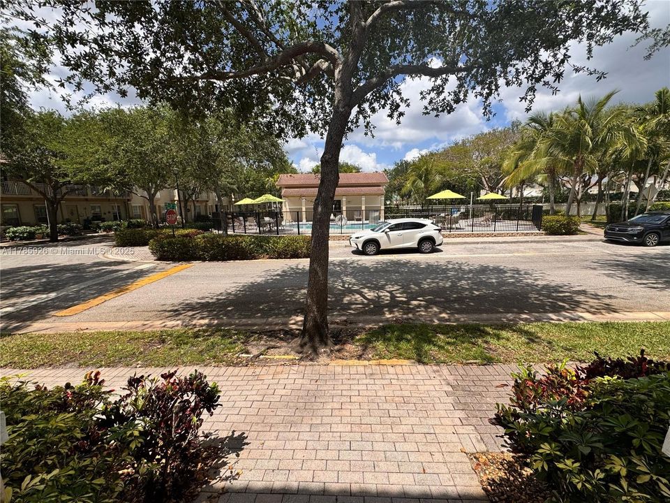 Recently Rented: $3,200 (3 beds, 2 baths, 1678 Square Feet)