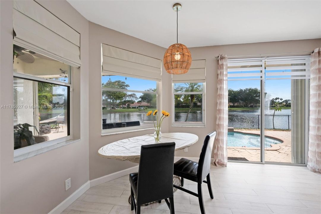 Недавно продано: $714,900 (4 спален, 3 ванн, 2122 Квадратных фут)