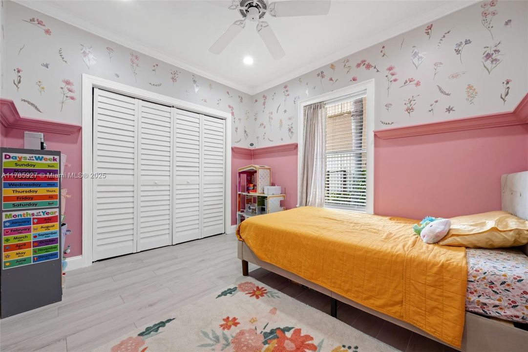 Недавно продано: $714,900 (4 спален, 3 ванн, 2122 Квадратных фут)